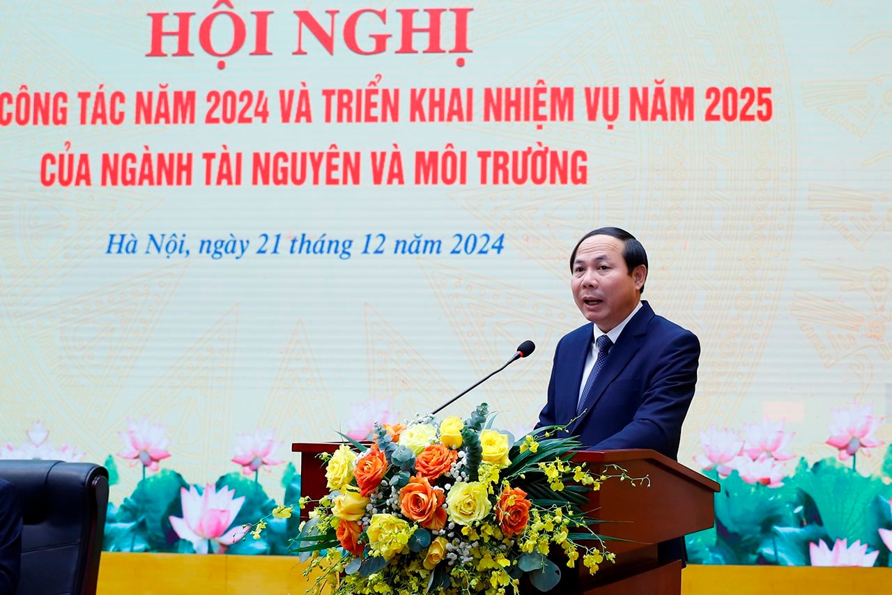 Ông Nguyễn Trường Giang, Cục trưởng Cục Khoáng sản Việt Nam phát biểu tham luận tại Hội nghị.